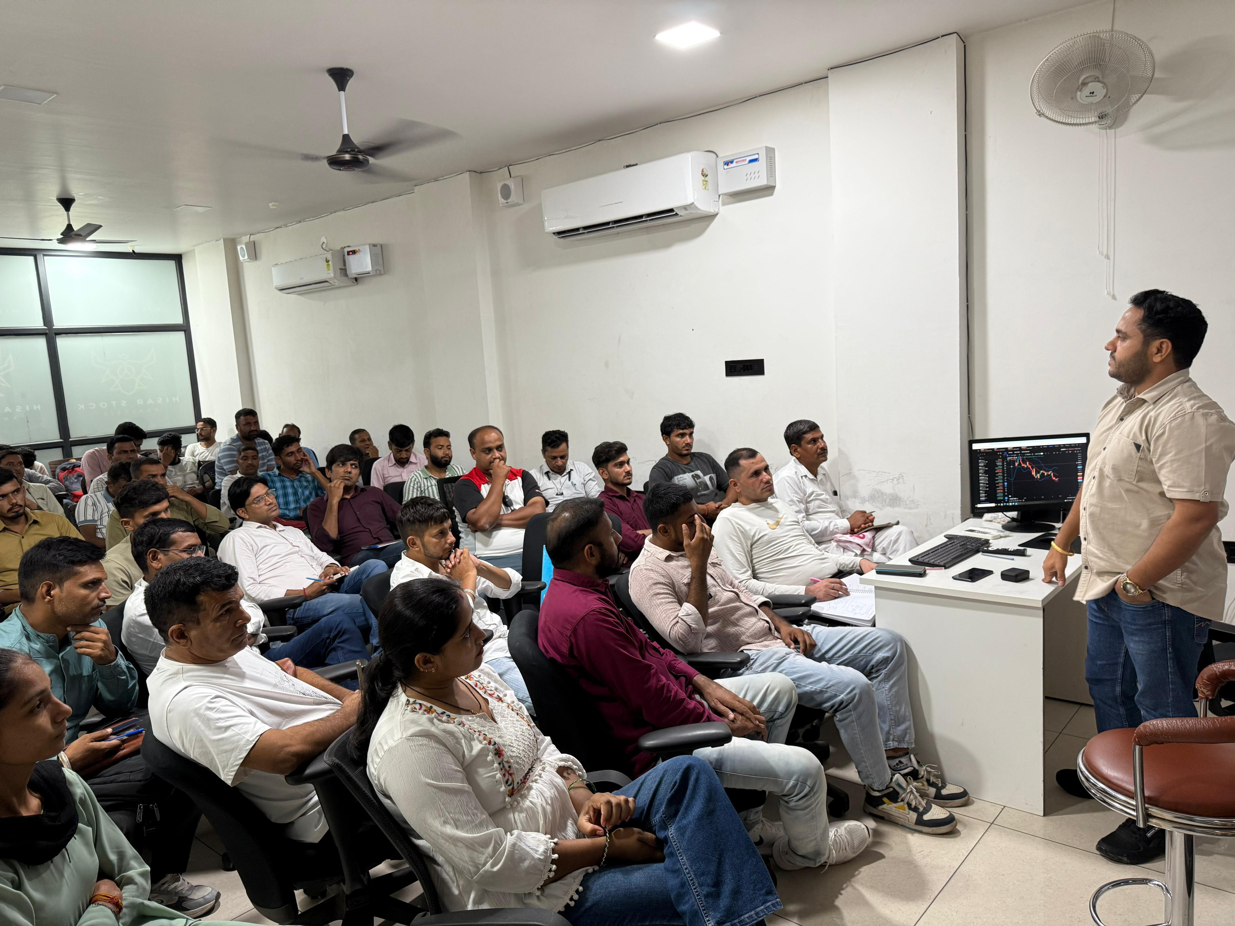 Empower Your Investment Skills with Stock Market Courses in Hisar